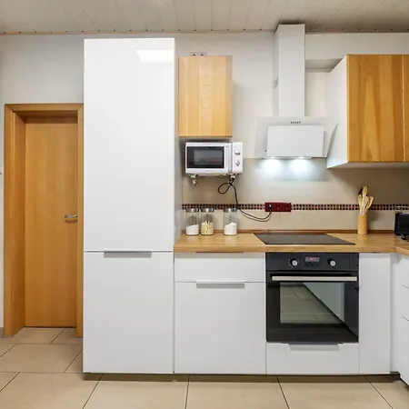 Familienhaus Mit Riesigem Garten بيت للعطل Jessen