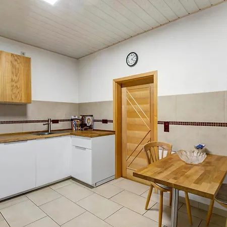 بيت للعطل Familienhaus Mit Riesigem Garten