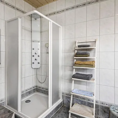 بيت للعطل Familienhaus Mit Riesigem Garten